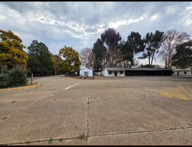 45,815M² BUSINESS TO LET IN LEEUWKUIL